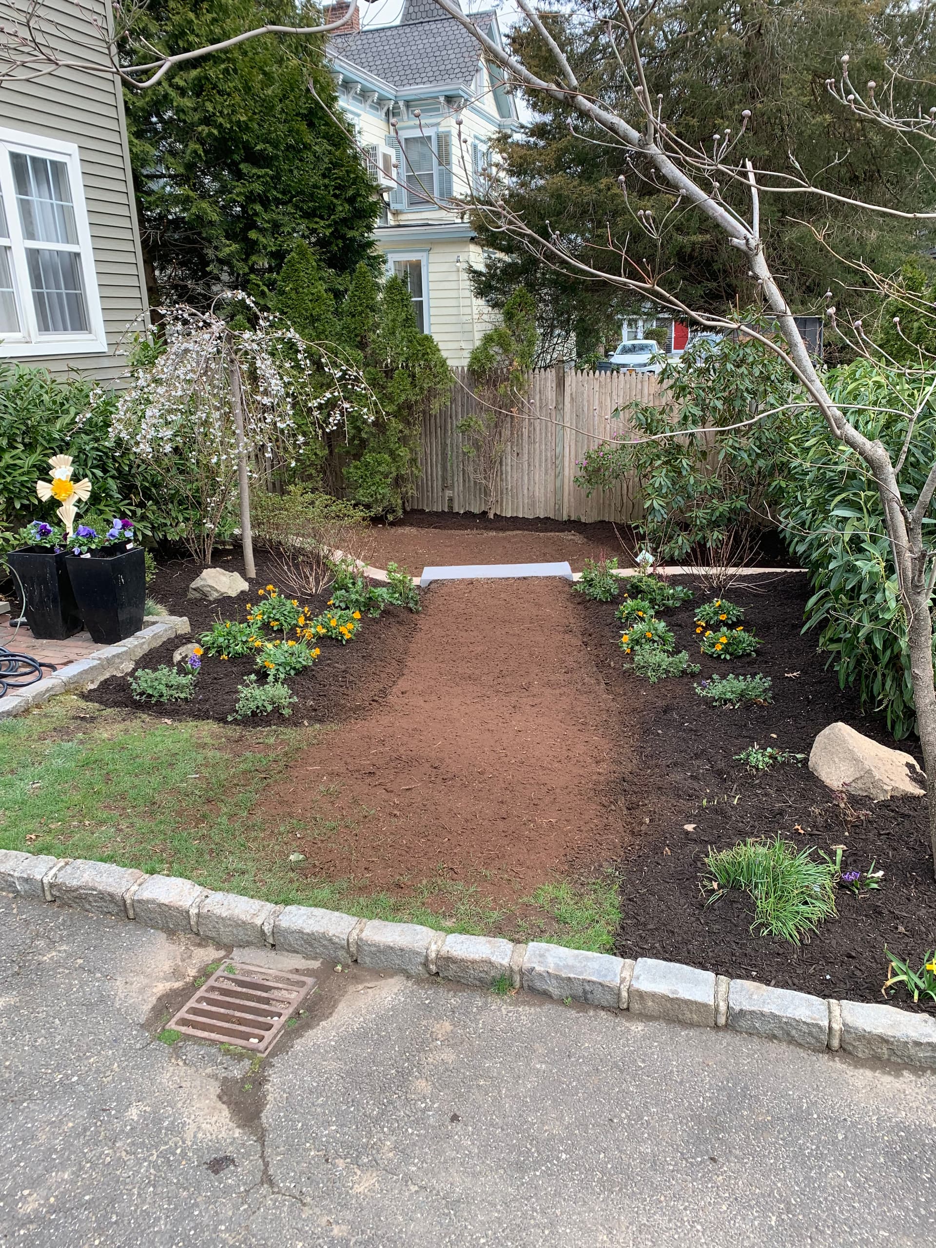 Gallery photos for Budget-Friendly Landscape Design That Actually Delivers: Image #2